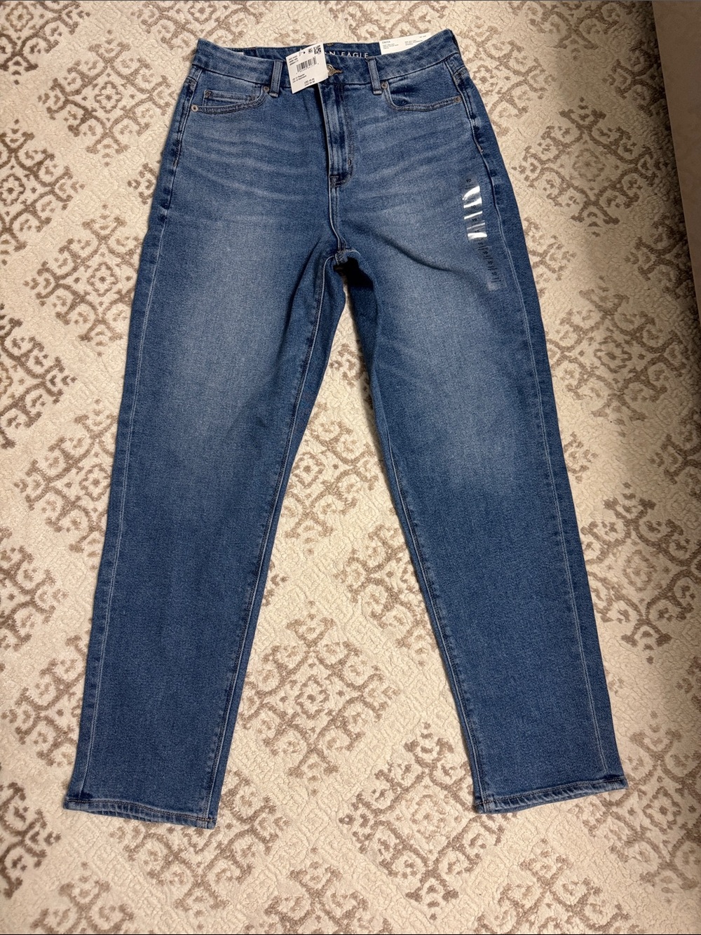 American Eagle Outfitters Women's Dark Blue High-Rise  Curvy MOM Jeans
